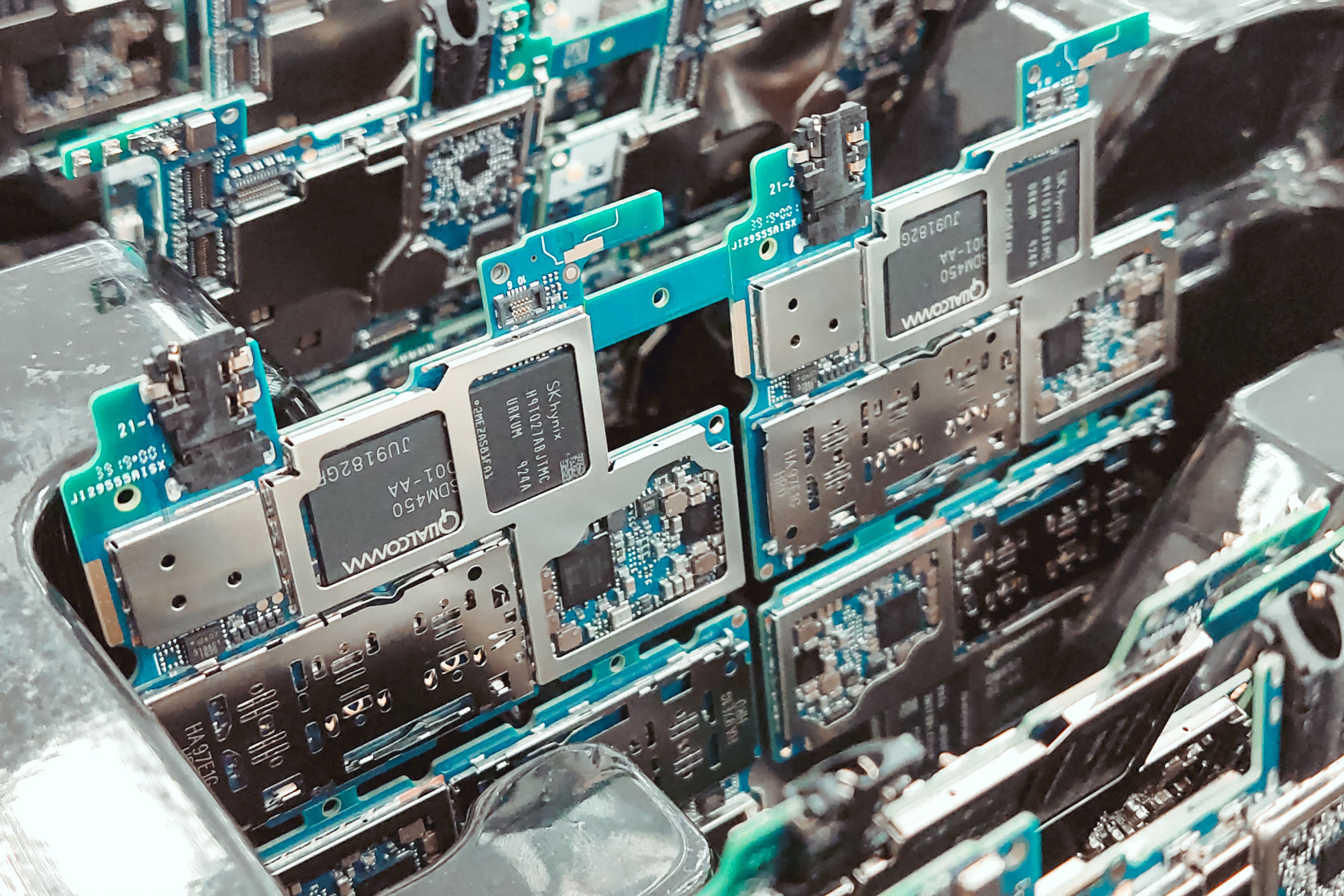 长存330亿IPO，NAND战事升级